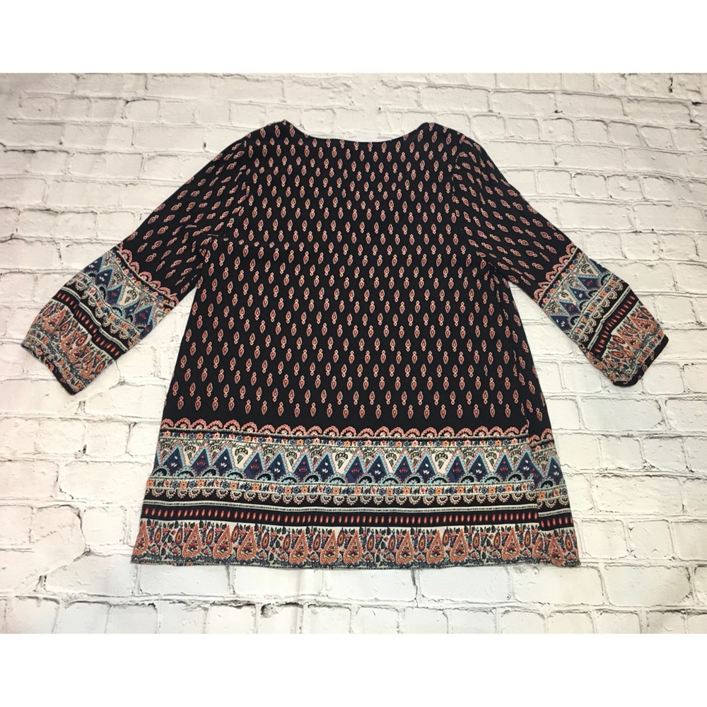 BKE Boho Rhinestone Tunic Top - Picture 11 of 16
